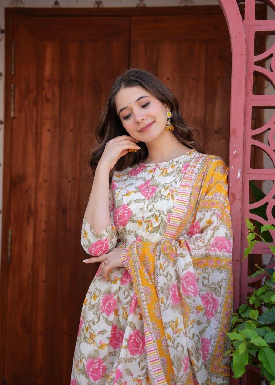 WhatsApp Image 2025-10-17 at 09.06.25 (1)